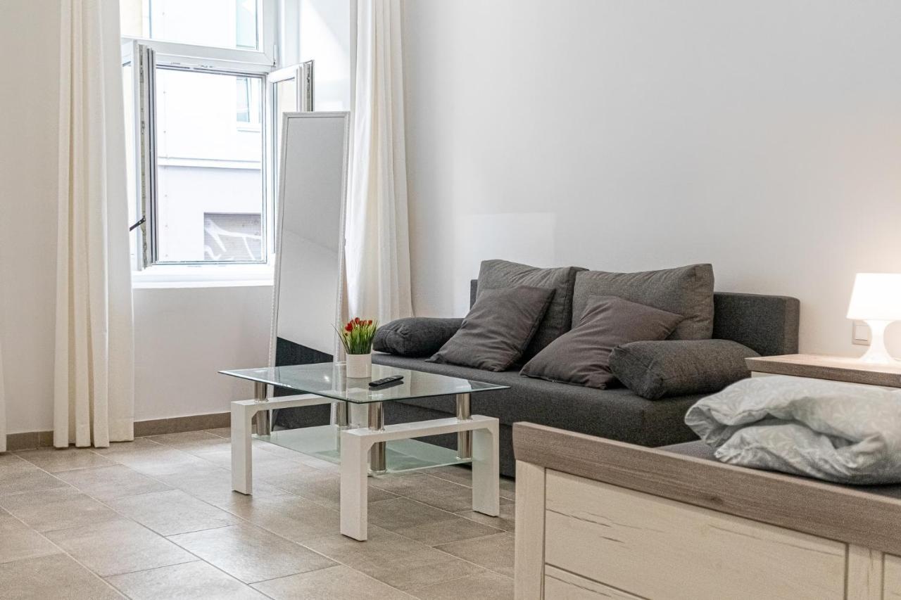 9 Min From City Center - Beautiful Studio Near U1 Reumannplatz Viena Exterior foto
